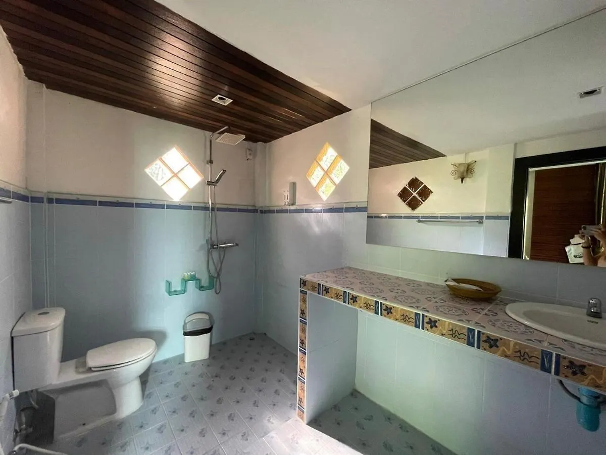 AC 2 Resort Ko Tao